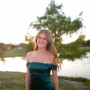 Meet your Posher, Lacey